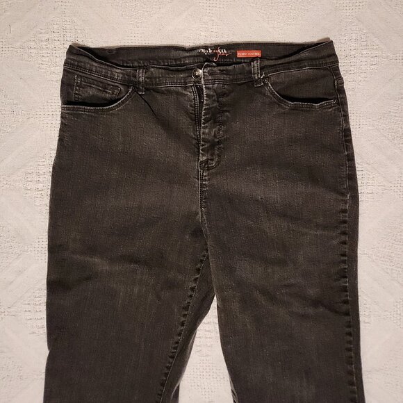 Style and Company Ladies Jeans in Black - Picture 3 of 7